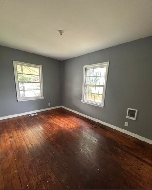 Photo - 118 3rd Ave SW