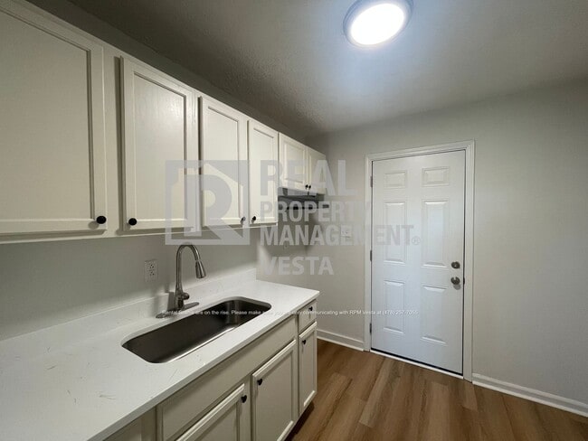 Photo - 693-697 Bowman St-697 Bowman St Unidad 697 Bowman St