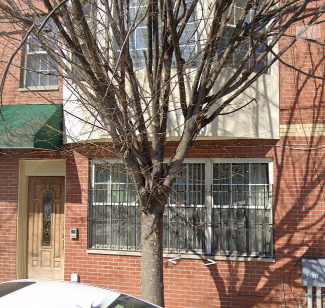Building Photo - 1125 Hamilton St Unit B