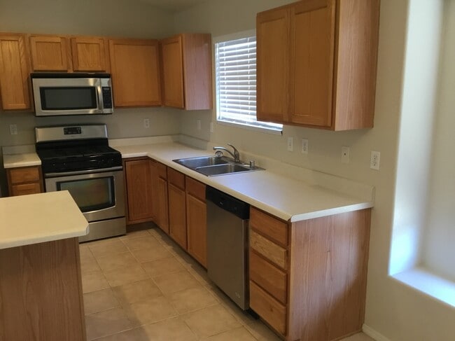 Photo - 804 Ocate Meadows Dr NE