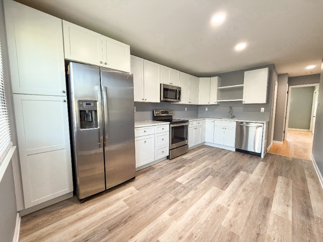 Photo - 263-265 Florence Dr Apartment Unit 263