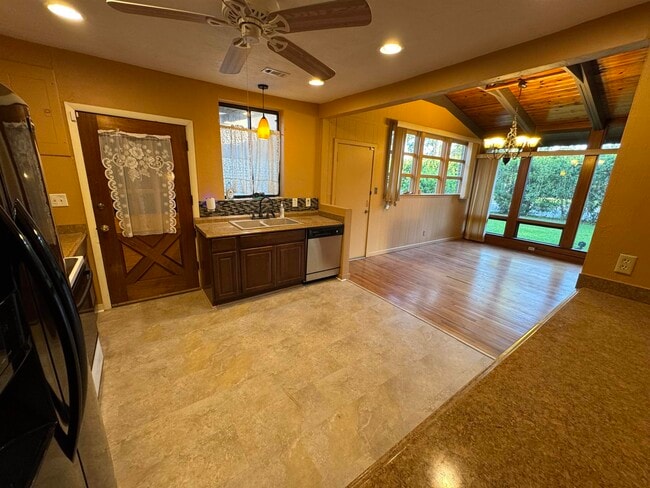 Photo - 1173 Seminole Dr