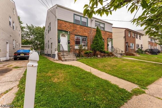 Photo - 718 Thomas St Townhome