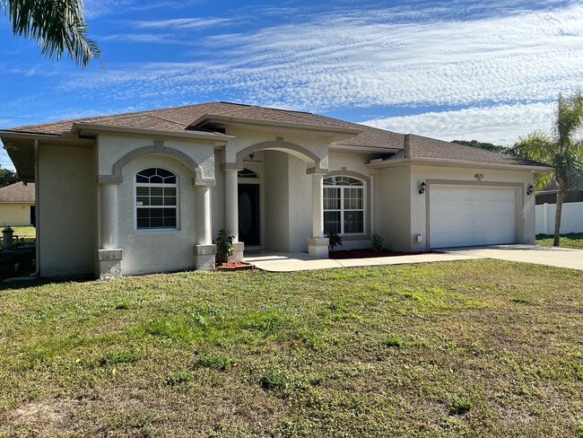 Building Photo - 4970 Easter Terrace