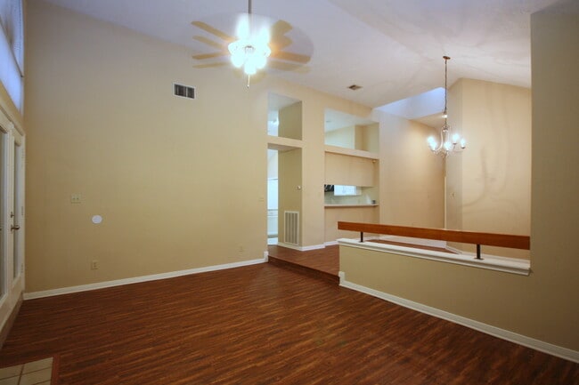 Photo - 15863 Meadow Village Dr