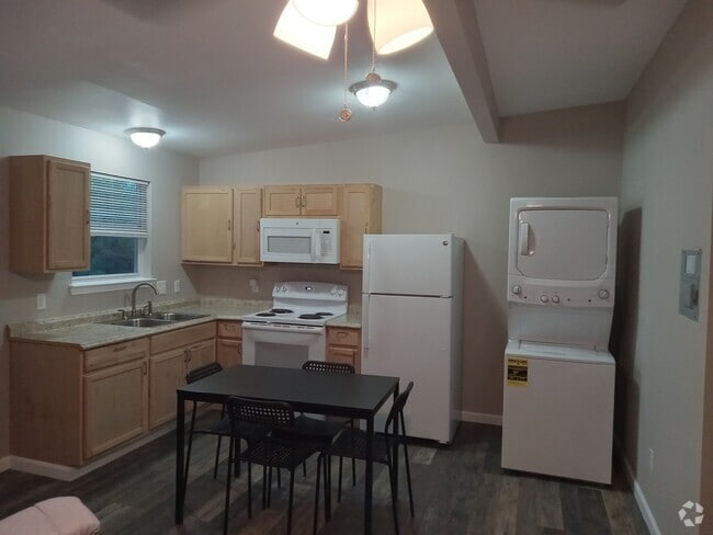 Building Photo - 7618 Northview Ln Rental
