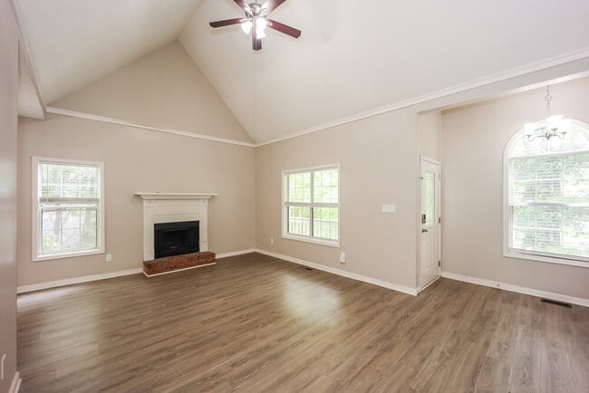 Photo - 4250 Winding Trail Way