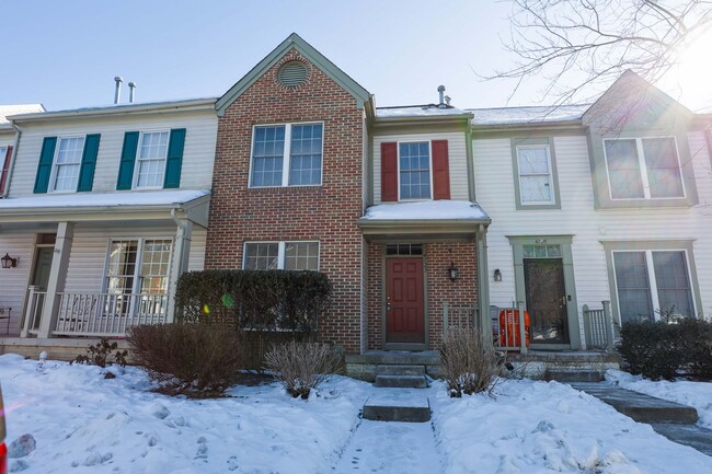 This 4 level townhouse in Westridge won't ... - This 4 level townhouse in Westridge won't ...