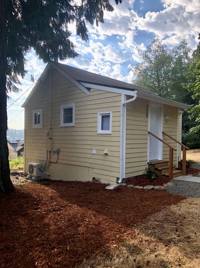 Building Photo - 326 Ford Ave