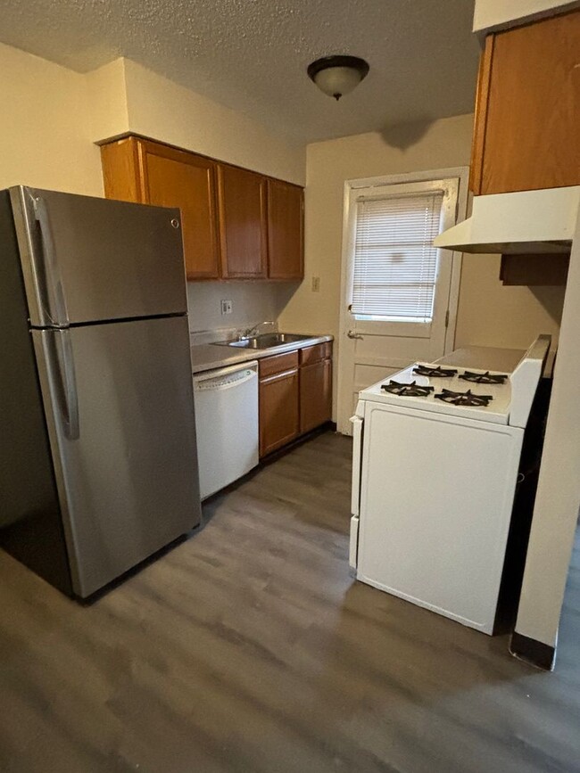 Photo - Knollridge Garden Apartments