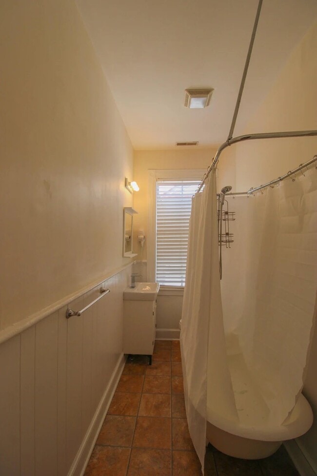 Photo - 3 Woolfe St Unit B