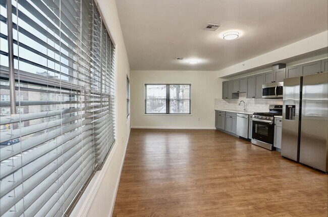 Photo - 143 Zabriskie St Unit D