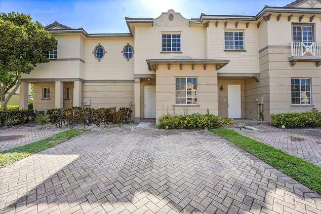 Building Photo - 1213 Lucaya Dr Rental