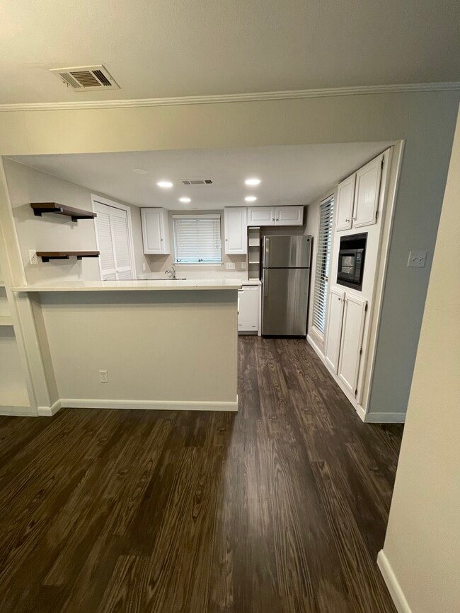 Photo - 1510 W North Loop Blvd Unit 713