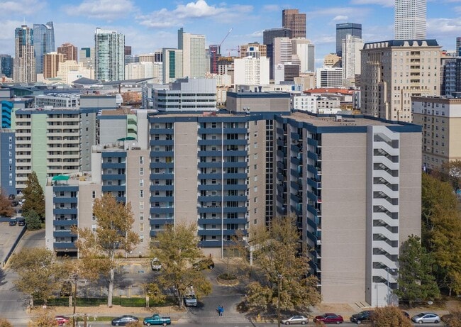 SECURE ACCESS 10th FLOOR - 601 W 11th Ave Unidad 1002 Rental