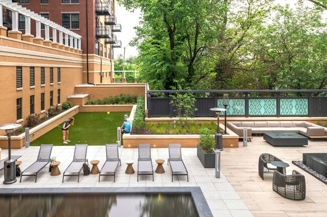 Photo - Monroe Street Market