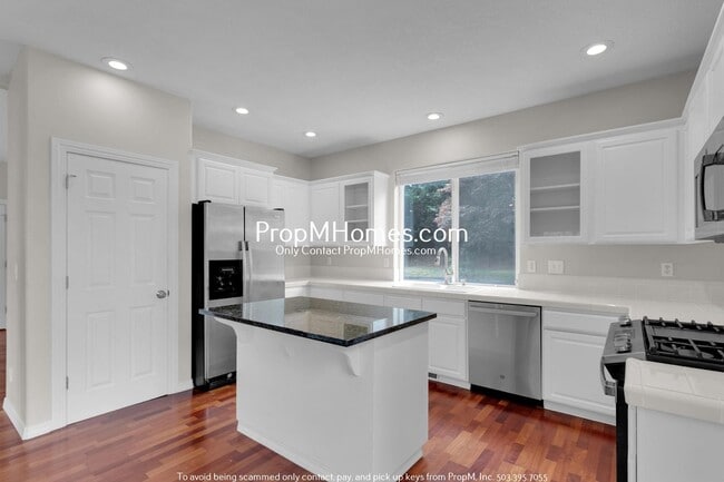 Photo - Three-Bedroom Loft-Style Home near Progress Ridge in Beaverton!