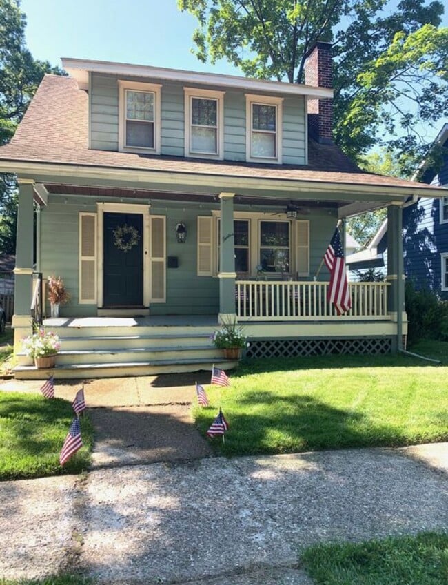 Exterior - 12 E Cottage Ave