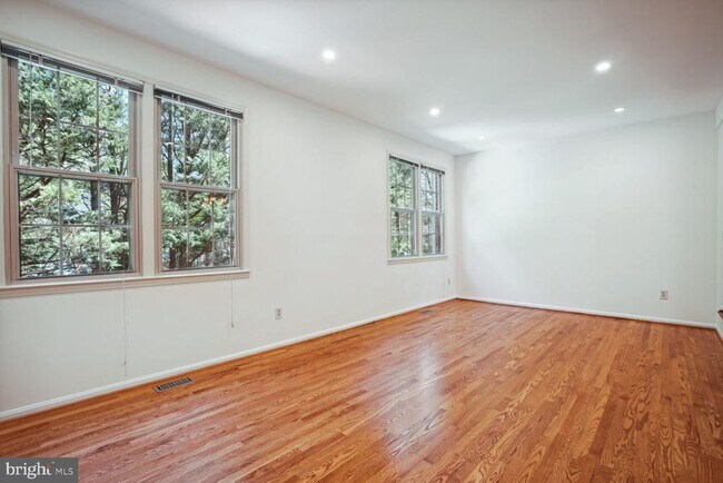 Photo - 3162 Borge St