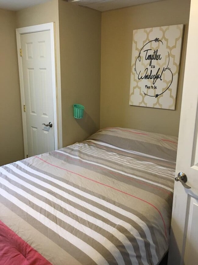 Photo - 940 Water St