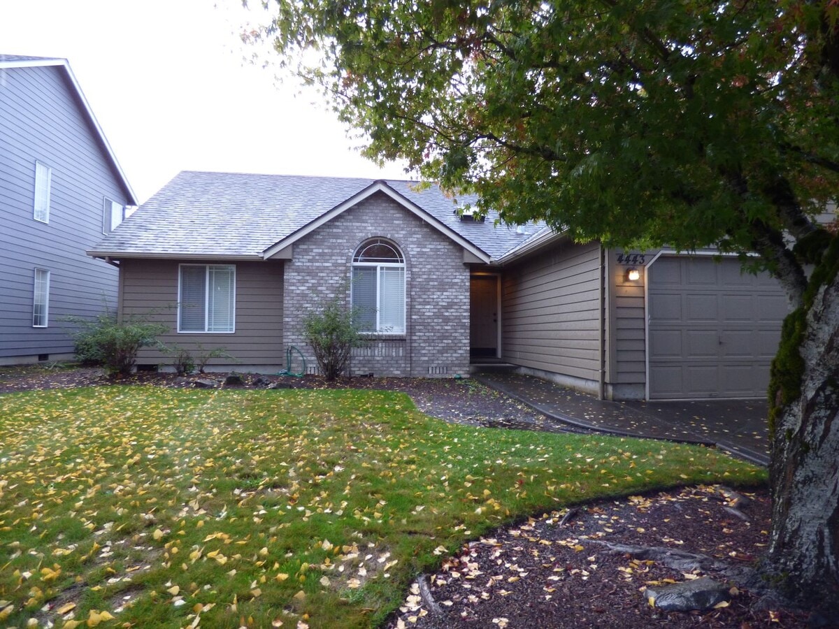 3 Bed 2 bath home in North Salem! - 3 Bed 2 bath home in North Salem!