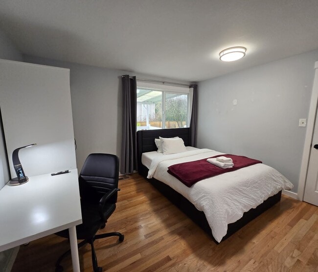 Photo - 19925 Wallingford Ave N