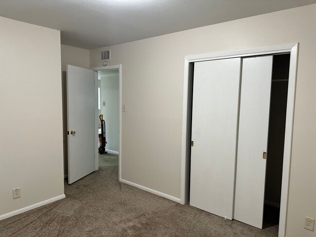 Photo - 409 Garcia St NE