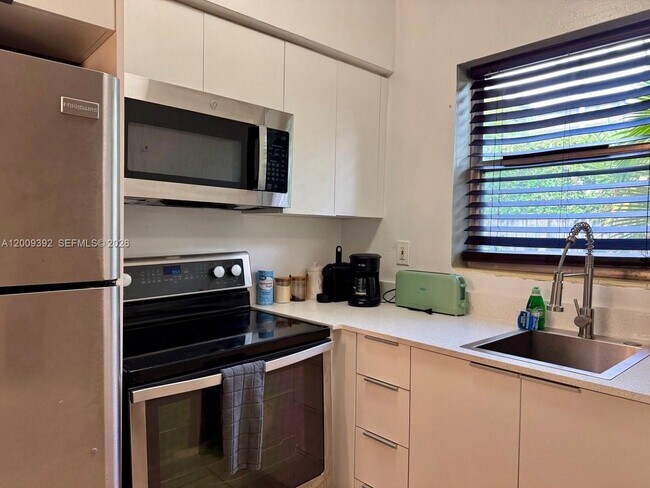 Photo - 1130 NE 81st St Unidad 3
