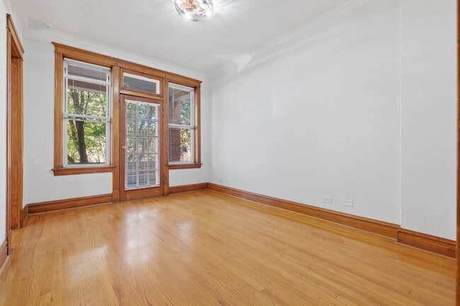 Photo - 823 N Hoyne Ave Unit 2