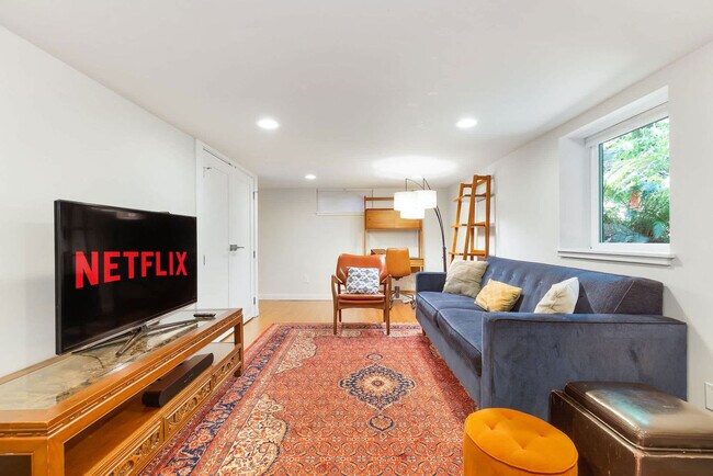 Building Photo - 3005 NW 92nd St Rental