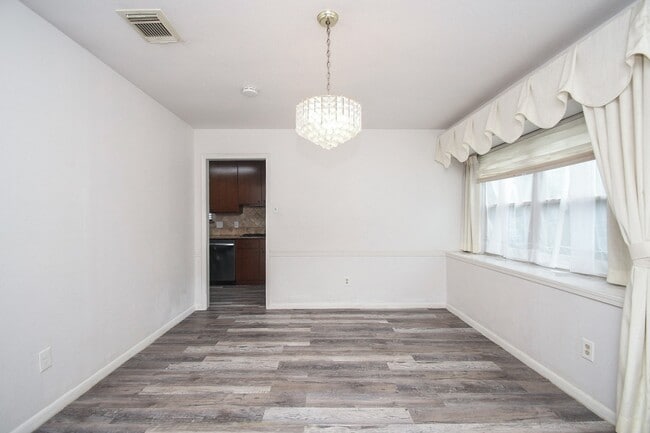 Building Photo - 11915 N Hanworth Dr