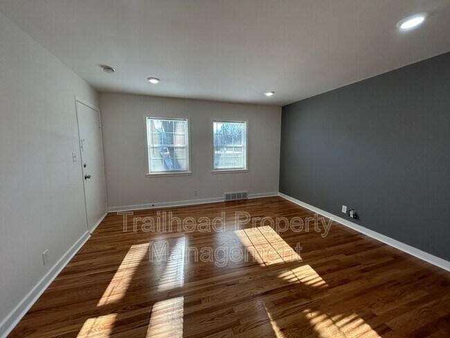 Photo - 210 E Gregory Blvd