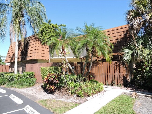 Building Photo - 1316 SW 118th Terrace