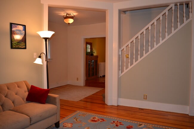 Photo - 1352 elizabeth street