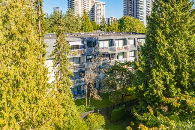 Photo - Carrigan Court Apartments