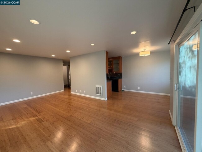 Photo - 94 Bayo Vista Ave Unit 305
