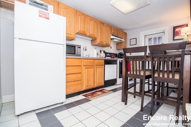 7 Harvard Sq Unit 5C