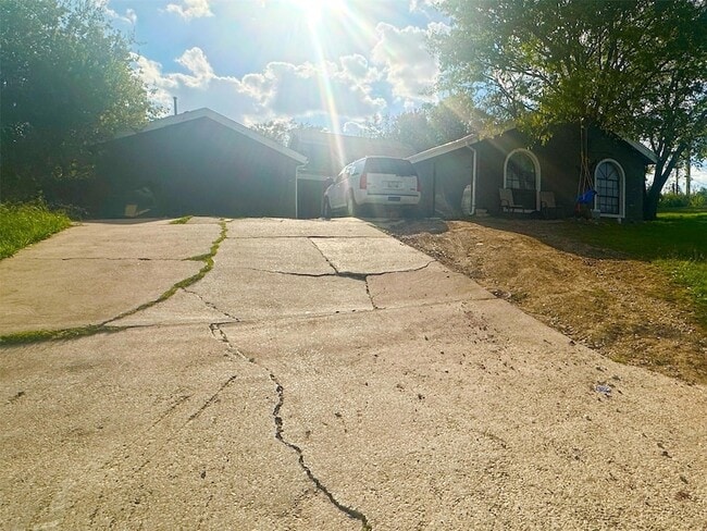 Building Photo - 5101 Purple Sage Dr Unit A