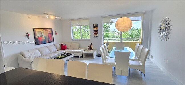 2775 NE 187th St Unit 314