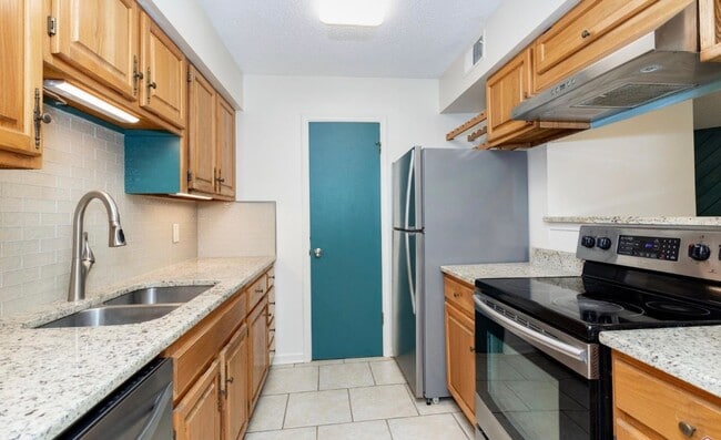 Photo - Beautiful Townhome Near LSU for Rent