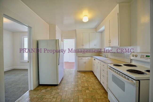Photo - Charming 2-Bedroom Home with Bay Views in ...
