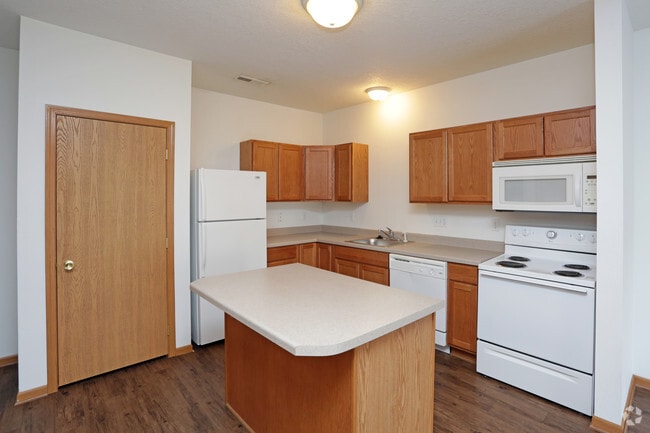 1BR, 1BA - 730 SF - Kitchen