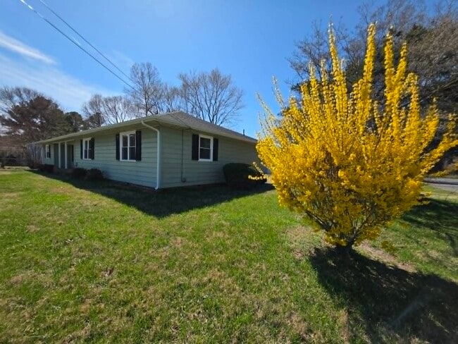 Photo - 1318 West Rd