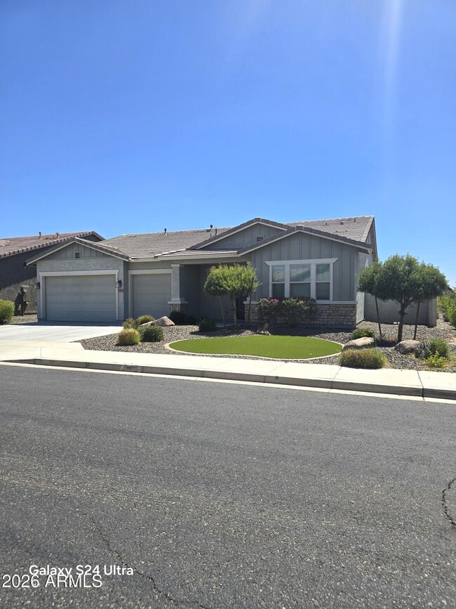 Building Photo - 5605 N 189th Dr