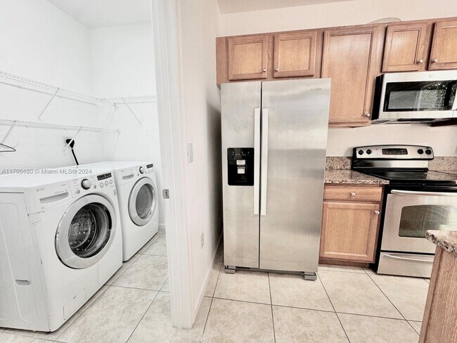 Photo - 2584 SW 122nd Ter
