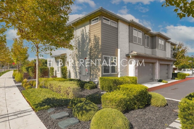 Photo - Hansen Village: Spacious 4-Bed Two Story H...