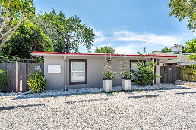 Photo - 628 NE 8th Ave Unidad 1