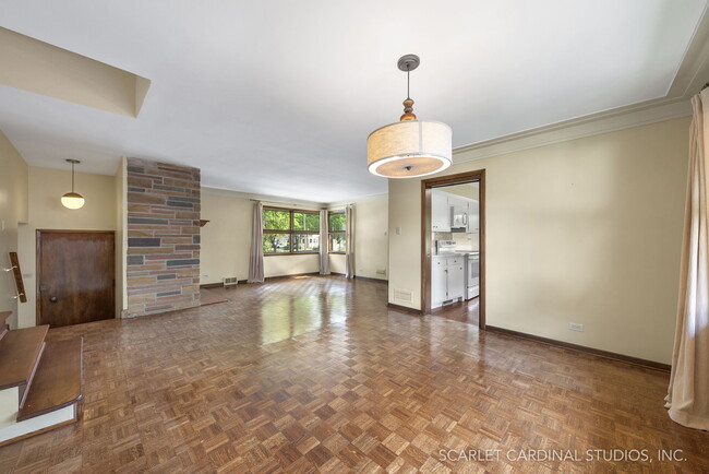 Living Room - 500 S Madison Ave