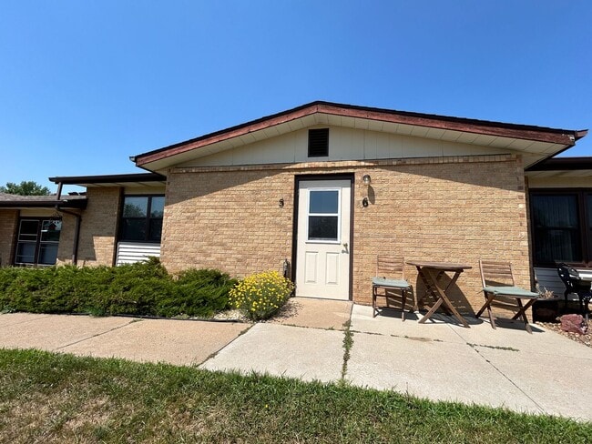 Building Photo - Focht Trust Unit 1 Rental