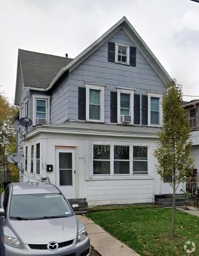 Building Photo - 171 Briggs St Unit Briggs St #2 Rental